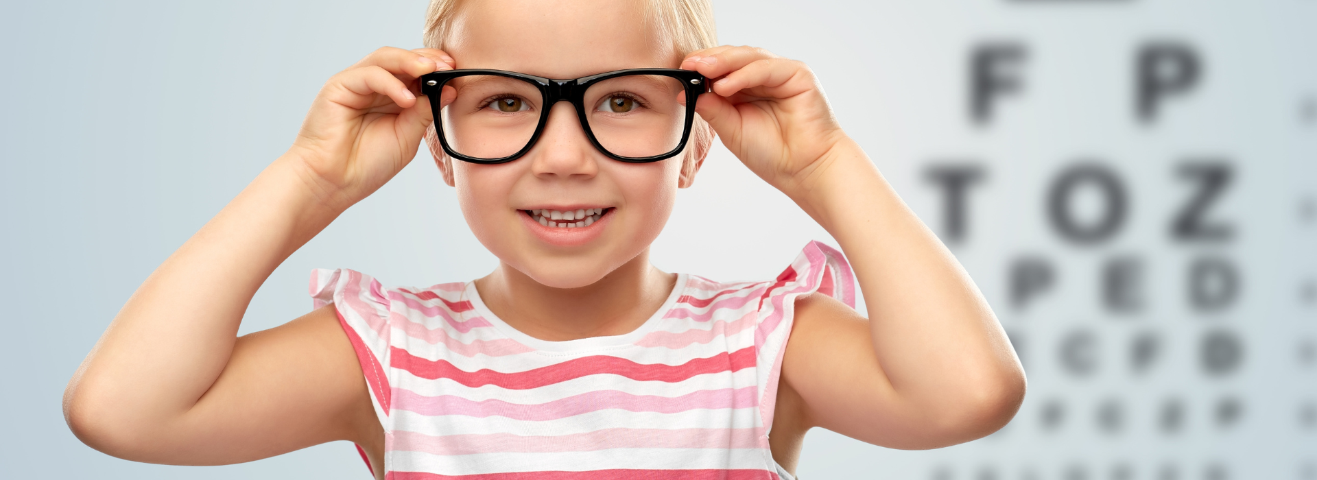 8 Clear Signs Your Toddler May Need Glasses